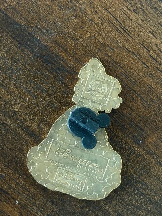 Belle - Beauty and the Beast - Princess Dress Enamel Pin - Picture 2 of 2